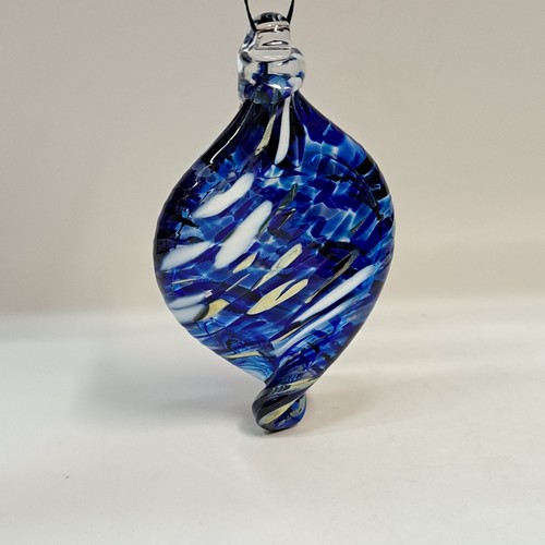 Click to view detail for DB-905 Ornament, Cobalt & White Twist $37